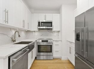 160 E 48th St APT 10R, New York, NY 10017