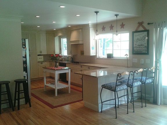 Large Kitchen