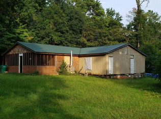 2400 Old Chestnut Log Rd, Lithia Springs, GA 30122