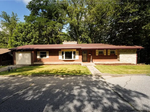 993 Old Point Rd, Saint Albans, WV 25177