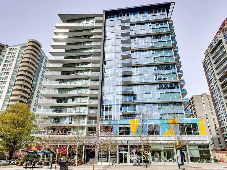 1009 Harwood St #309 — Photo 7