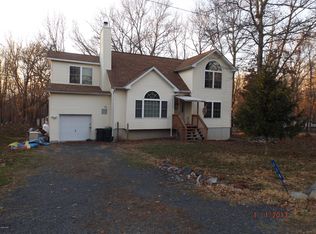 118 Heather Hill Rd, Dingmans Ferry, PA 18328
