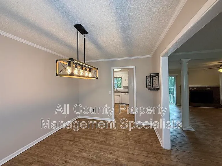 2932 Bagpipe Rd — Photo 4