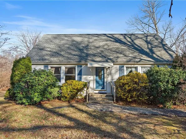 311 Snake Hill Rd, Glocester, RI 02857