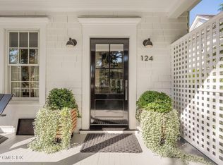 124 Havemeyer Pl, Greenwich, CT 06830