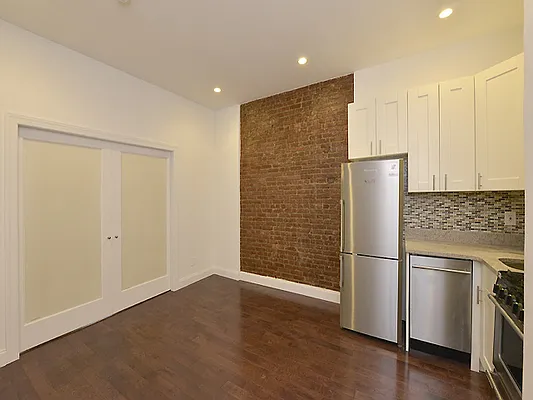 Rented by Cooper & Cooper Real Estate | media 15