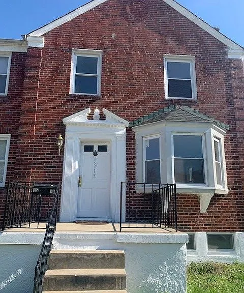 1515 E 36th St — Photo 1
