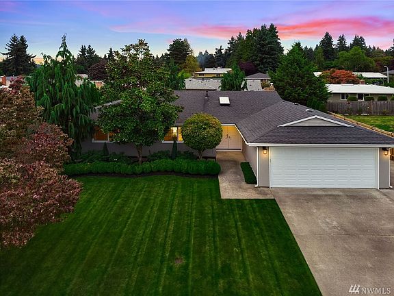 2nd image of 11610 NE 134th St