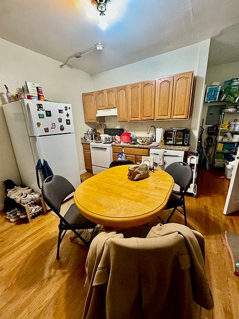1st image of 313 Huntington Ave APT 3C