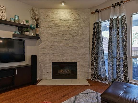 5th image of 1833 Auburn Dr