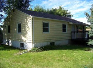 3327 N 9th Ave, Sioux Falls, SD 57104