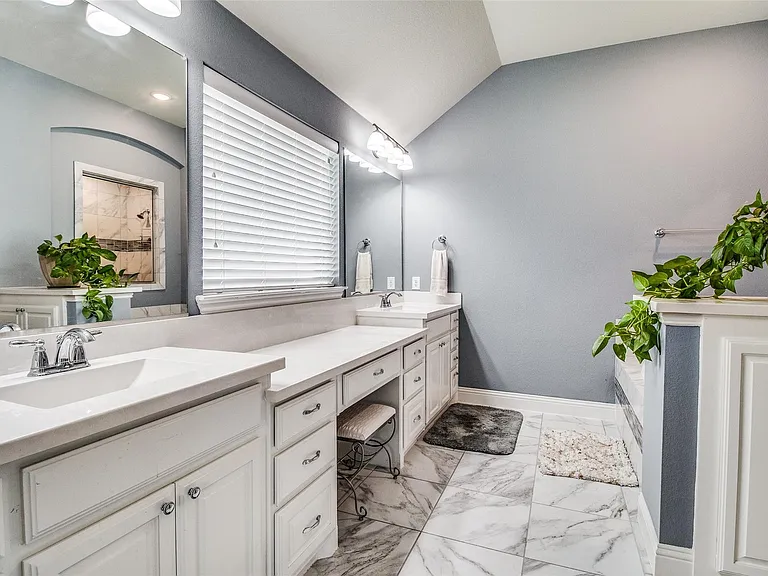 3521 Washington Dr — Photo 10
