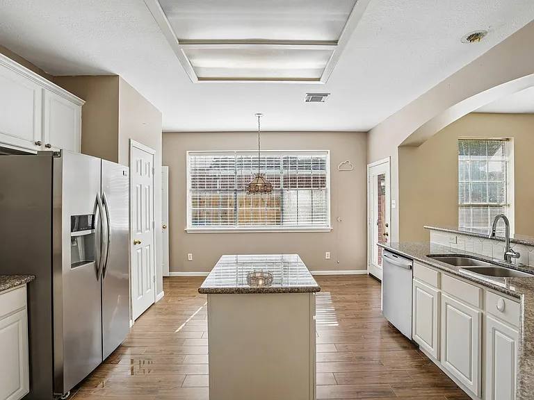 15415 Truslow Point Ln — Photo 10
