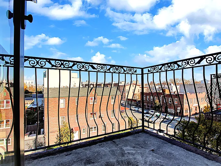 820 Knickerbocker Ave #3R — Photo 18