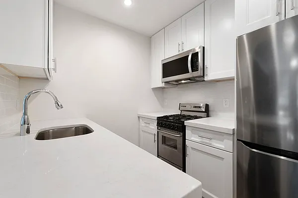 Rented by Corcoran | media 18