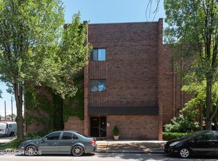4901 W Winona St APT 2D, Chicago, IL 60630