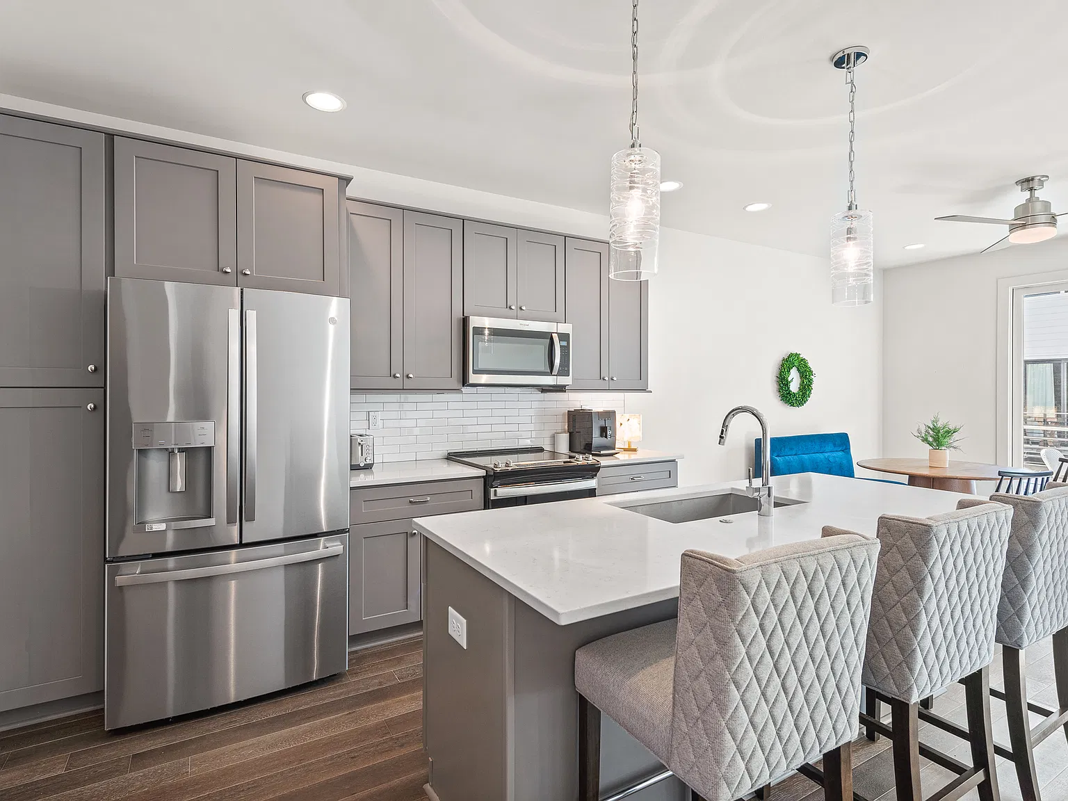 2 bed, $5,000 — Photo 3