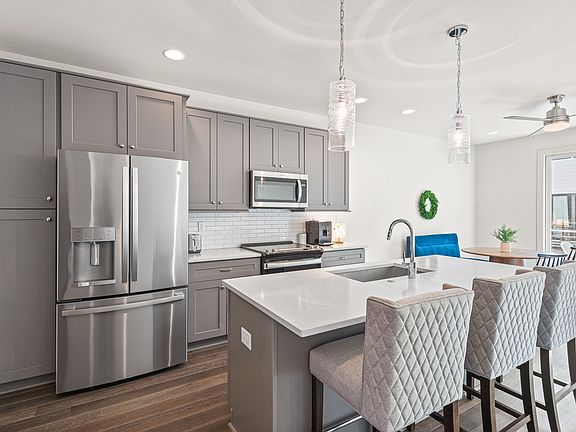 3rd image of 1350 May Ave SE #12