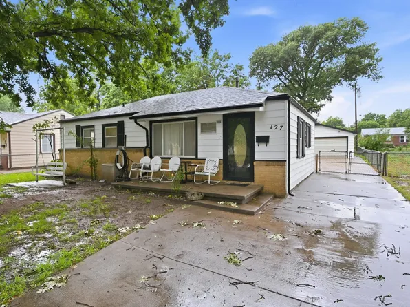 127 S Wire Ave, Haysville, KS 67060