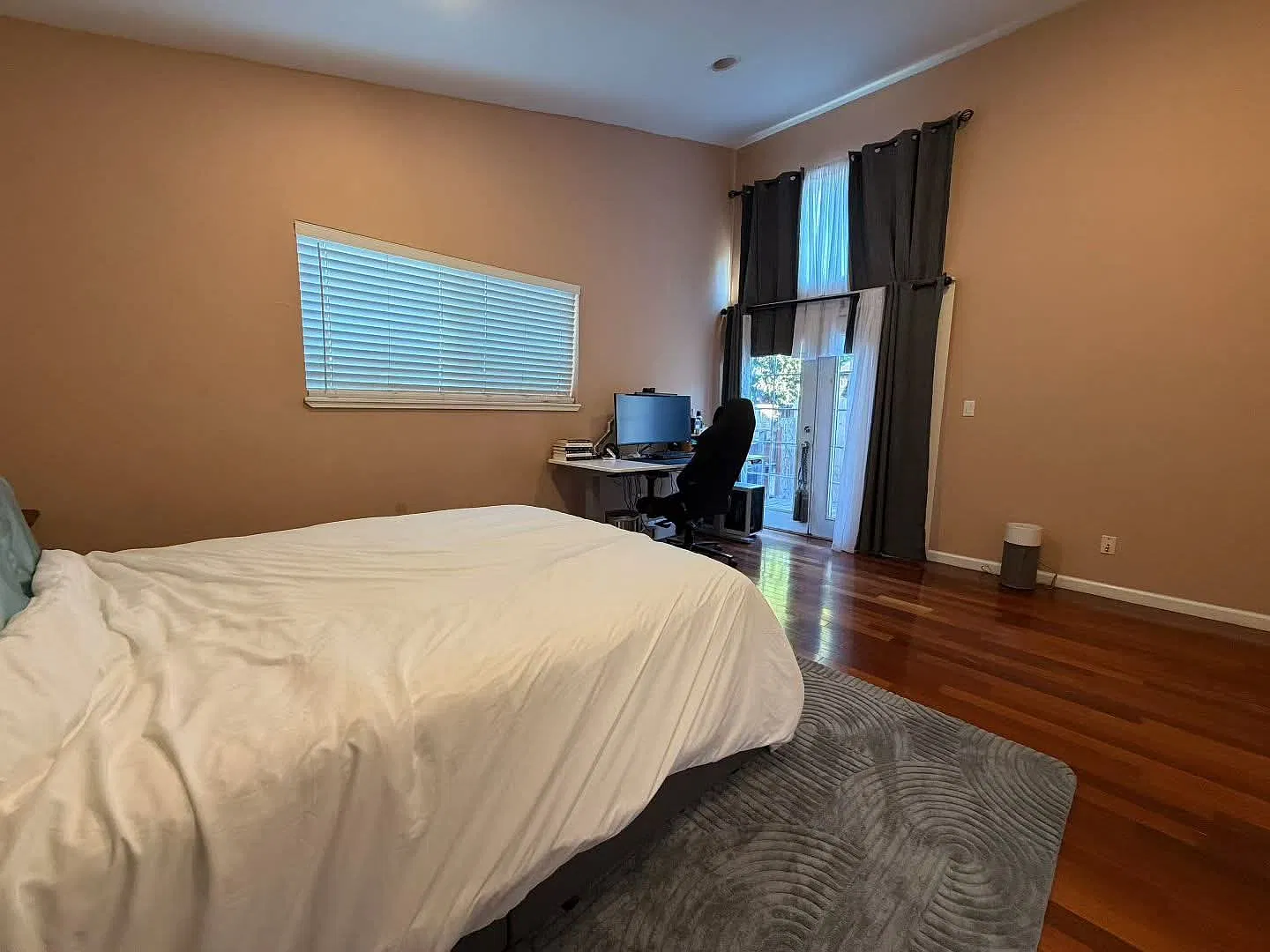 1 bed, 700 sqft, $2,000 — Photo 2
