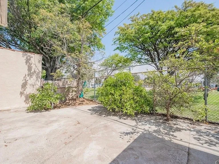 8724 Ruthelen St — Photo 19