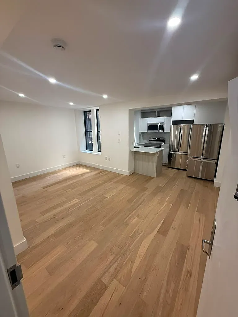 78 Thayer Street — Photo 3