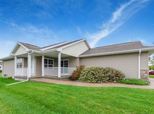 1034 Acacia Dr NE, Cedar Rapids, IA 52402