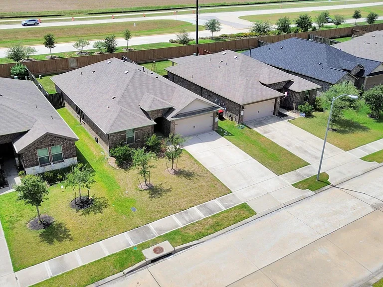 3314 Zephyr Park Ln — Photo 38