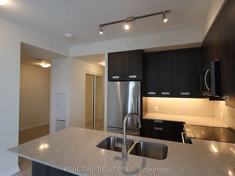 65 Watergarden Dr #403 — Photo 13