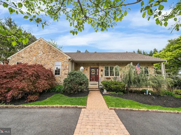 1416 Harry St, Conshohocken, PA 19428