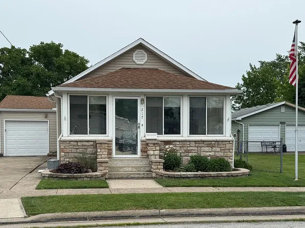 217 Oak St, Pt Clinton, OH 43452