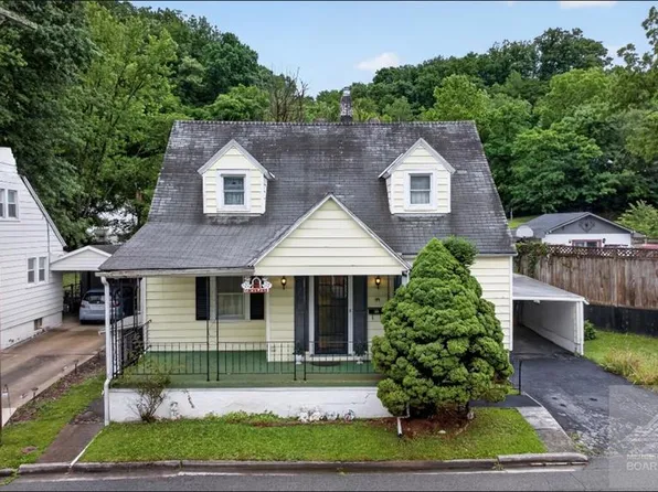 99 Reynolds Ave, Bluefield, VA 24605