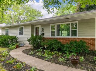 2314 E Court St, Iowa City, IA 52245