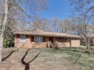 215 Pineburr Rd, Greensboro, NC 27455