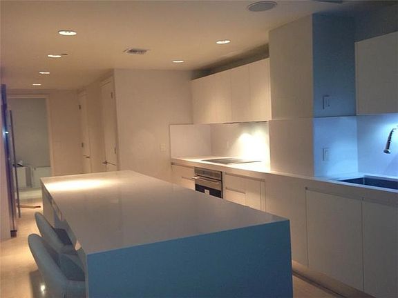 3rd image of 7821 Fisher Island Dr #7821