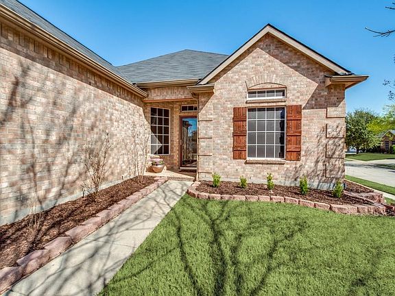3rd image of 1941 Silver Leaf Dr