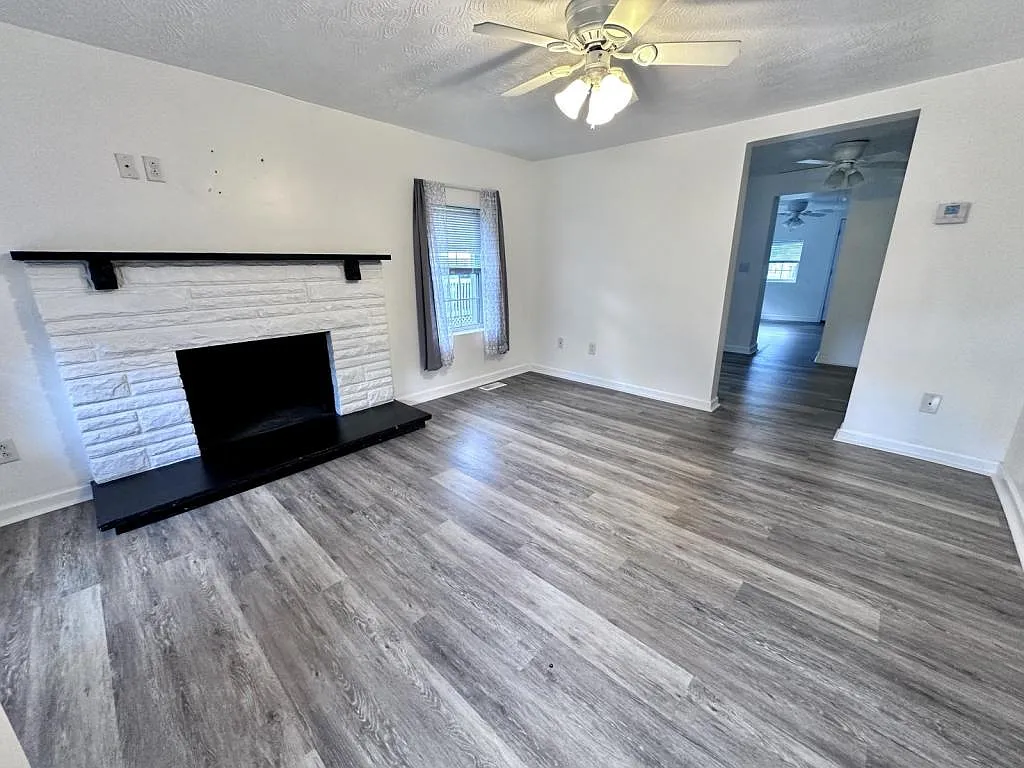 4406 Grand Central Ave — Photo 4