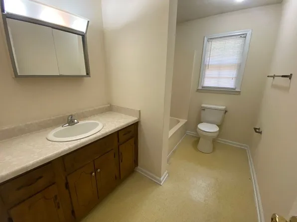 240 Highland Park Dr #240, Athens, GA 30605