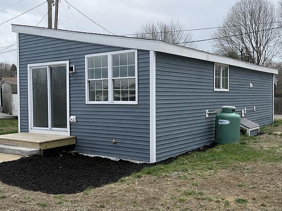 2nd image of 1338 Woodbury Avenue #13