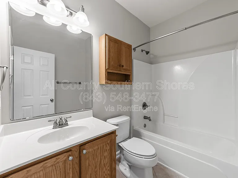264 Viareggio Rd — Photo 8
