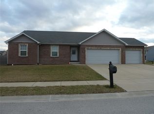 402 Turquoise Ct, Mascoutah, IL 62258