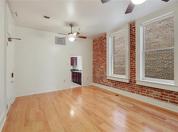 2nd image of 237 Dauphine St Unit 1