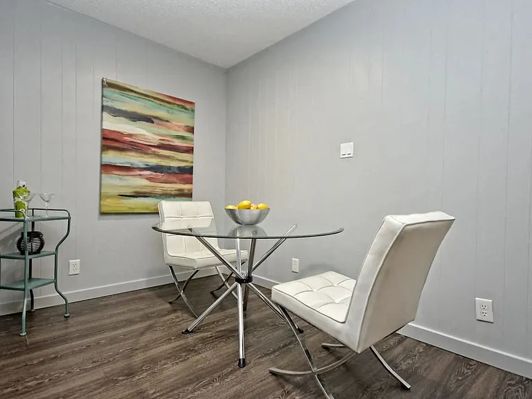 Fashionaire Dining Area with decor