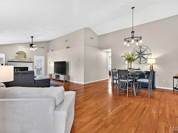 3rd image of 309 Radcliff Rd