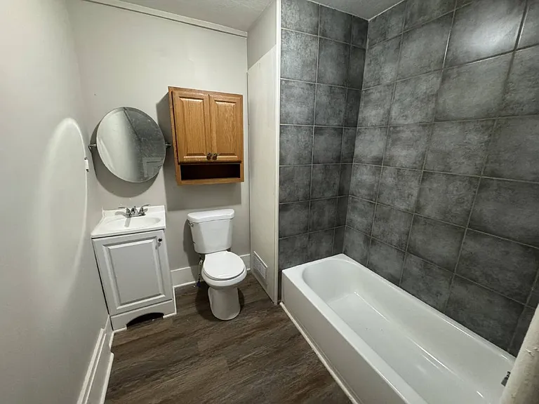 212 Main St — Photo 10