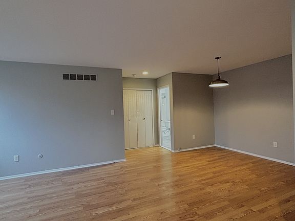 3rd image of 1771 E Woodward Heights Blvd APT 8