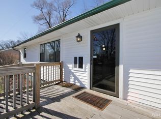2840 N Pine St, Waukegan, IL 60087