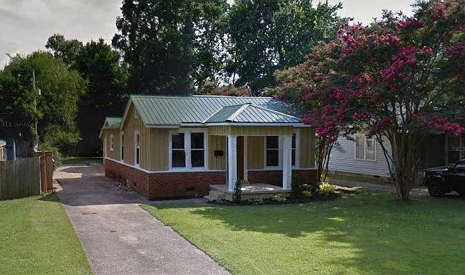 3755 Douglass Ave — Photo 1