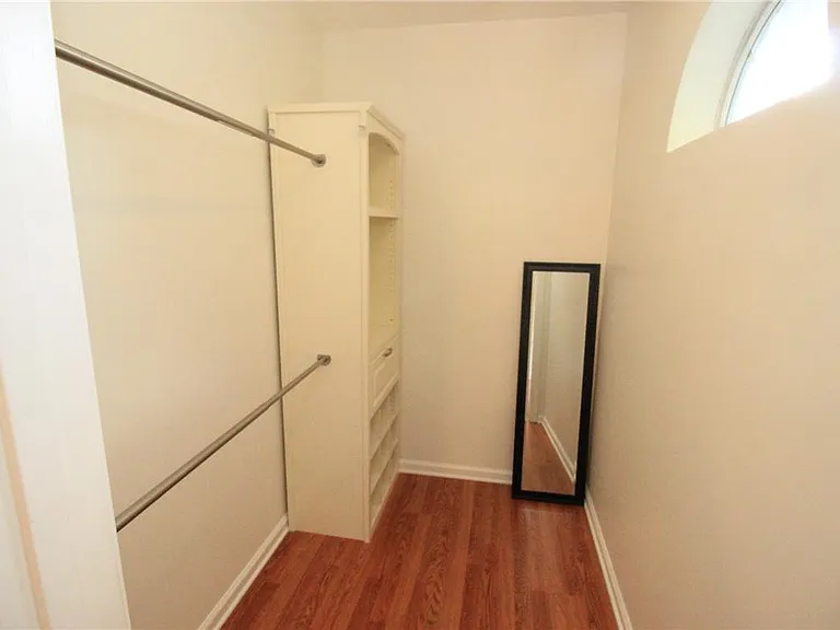 106 Founders Ct — Photo 13