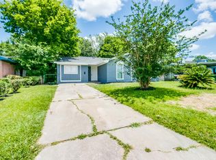 12935 Segrest Dr, Houston, TX 77047